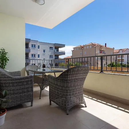 Gajo Deluxe Apartment Trogir